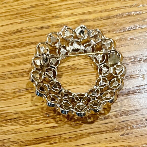 Vintage Crystal Beaded Round Wreath Brooch Pin by DODDS - Picture 9 of 10